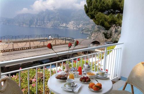 Praiano Hotel | Discover Hotel Le Fioriere: Pet-Friendly with Breakfast