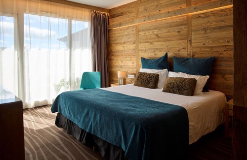 Font-Romeu-Odeillo-Via Hotel | Experience Comfort at Hotel Le Grand Tetras with Spa & Pool