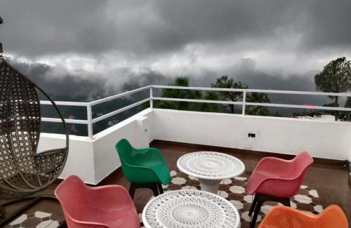Kumarhatti Hotel | Family-Friendly Retreat at Hotel Le Halcyon Kasauli