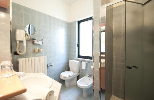 Milano Marittima Hotel | Oceanfront Bliss at Hotel Le Palme - 4-Star Resort Escape