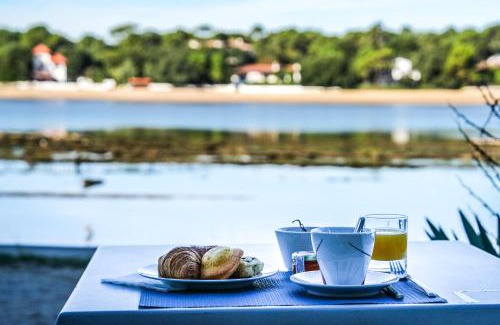 Soorts-Hossegor Hotel | Pet-Friendly Retreat at Hotel Le Pavillon Bleu, Rated 8.5
