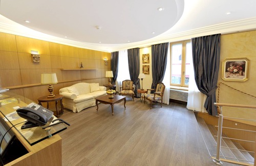 Nyon Hotel | Elegant Hotel Le Rive: 4-Star Comfort with Spa & Dining