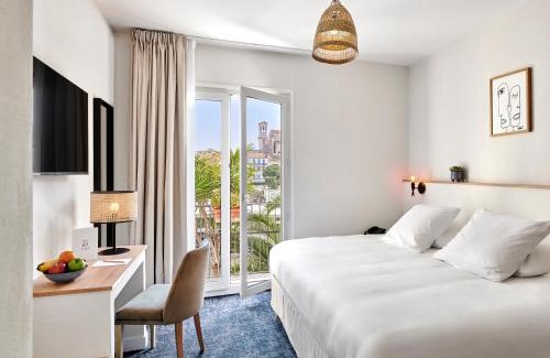 Cannes Old Town Hotel | Elegant Hotel Le Suquet Cannes with Oceanfront Pool Access