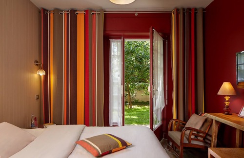 Croulebarbe Hotel | Cozy Stay at Hotel Le Vert Galant with Family-Friendly Amenities