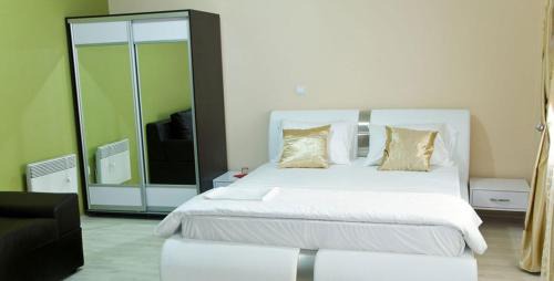 Kocani Hotel | Budget-Friendly Stay at Hotel Leder - Family Approved!