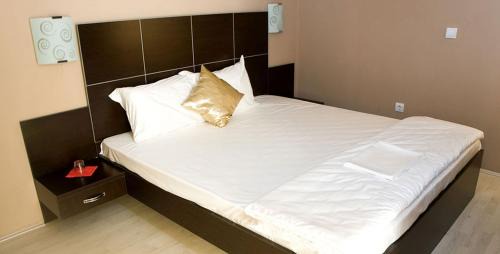 Kocani Hotel | Budget-Friendly Stay at Hotel Leder - Family Approved!