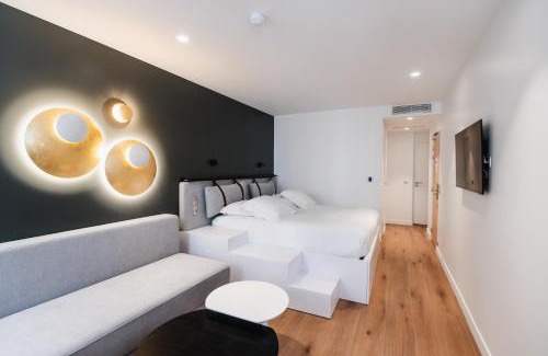9th Arrondissement Hotel | Discover Victoire: A Pet-Friendly 4-Star Retreat