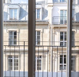 9th Arrondissement Hotel | Discover Victoire: A Pet-Friendly 4-Star Retreat