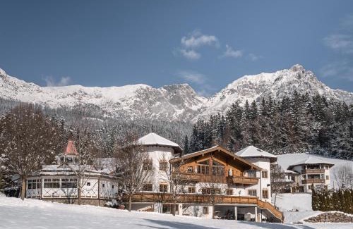 Scheffau am Wilden Kaiser Hotel | Experience Hotel Leitenhof: 4-Star Retreat with Ocean Views
