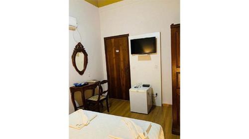 Centro Hotel | Discover Hotel Lenheiros: Family-Friendly with Breakfast & Access