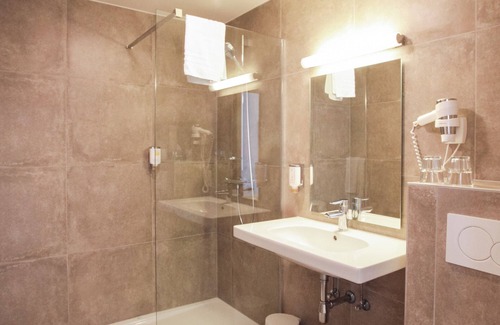 Rotsenheirweg Hotel | Discover Hotel Lepelbed Melle: Family-Friendly Retreat