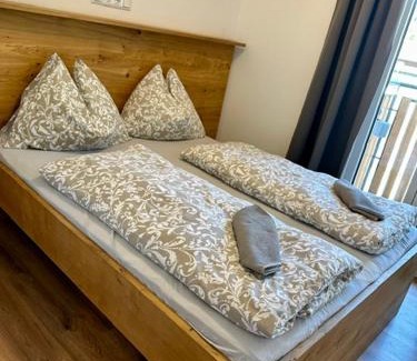 Sankt Veit im Pongau Apartment | Comfortable Hotel Lercher: Pet Friendly with Great Amenities