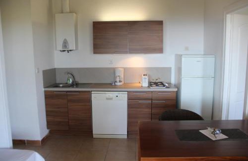 Porto-Vecchio Hotel | Inviting Hotel Les Hauts de Porto-Vecchio with Pool & Breakfast