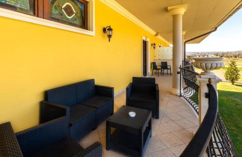 Bolsena Hotel | Elegant Hotel Lido: Beachfront Bliss with Ocean Views
