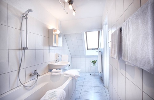 Vorstadt Hotel | Enjoy Breakfast at Hotel Liegeplatz 13 Kiel by Première Classe