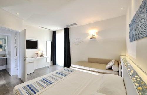 Viserbella Hotel | Experience Hotel Life: Oceanfront Bliss with Pool & Spa