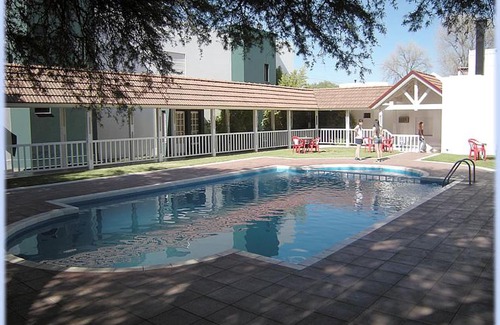 Santa Rosa Hotel | Comfortable Stay at Hotel Lihuel Calel with Pool & Breakfast