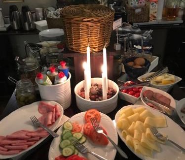 Roslunda-Kronotorp Hotel | Discover Hotel Lilton: Pet-Friendly Retreat for Families