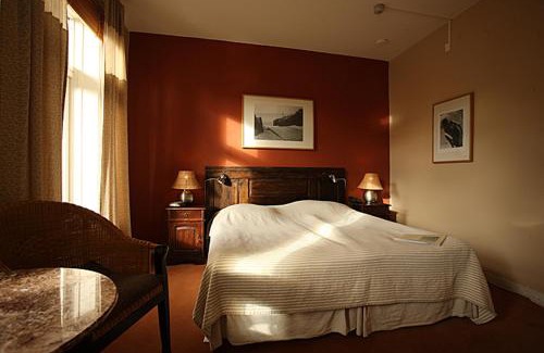 Roslunda-Kronotorp Hotel | Discover Hotel Lilton: Pet-Friendly Retreat for Families