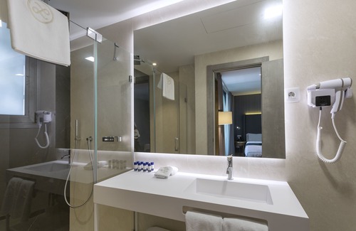 Marbella City Centre Hotel | Elegant Hotel Lima - Adults Recommended with Spa & Pool