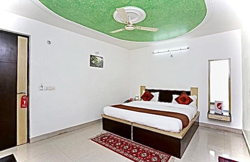 Taj Ganj Hotel | Family-Friendly Hotel Lime Light Stay with Pet Amenities