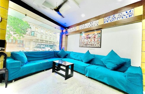 Taj Ganj Hotel | Family-Friendly Hotel Lime Light Stay with Pet Amenities