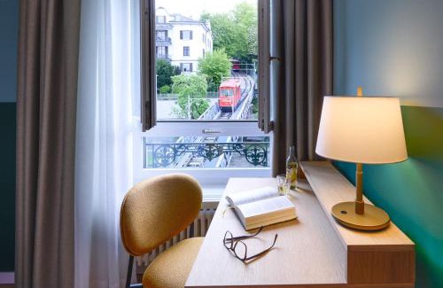 Niederdorf Hotel | Pet & Child Friendly Getaway at Hotel Limmathof