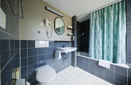 Niederdorf Hotel | Pet & Child Friendly Getaway at Hotel Limmathof