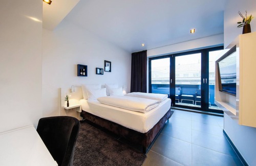 Schoeneberg Hotel | Well-Reviewed Hotel LINDEMANN'S Berlin with Family-Friendly Amenities