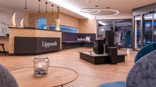 Wasserburg Hotel | Discover Hotel Lipprandt: Oceanfront Haven with Spa Access