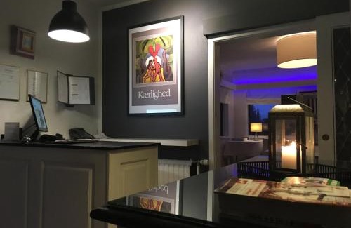 Nykobing Falster Hotel | Oceanfront Retreat at Hotel Liselund with Breakfast & Hot Tub