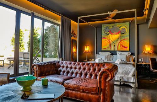 Museo Hotel | Elegant Hotel Lobby: Rated 9.3/10 with Pool & Dining