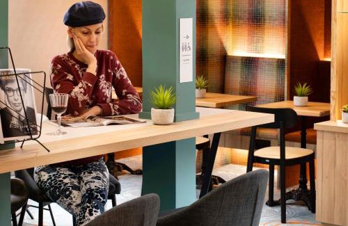 Quinze-Vingts Hotel | Top-Rated Hôtel LOCOMO with Spa and Hot Tub Amenities