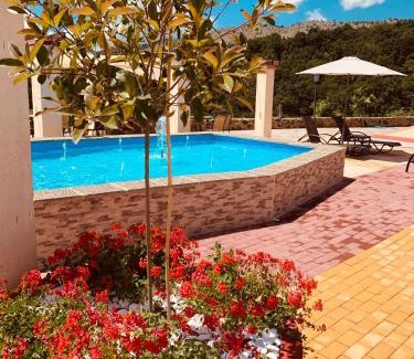Sidirochori Hotel | Pet-Friendly Hotel Loggas with Ocean View & Pool Access