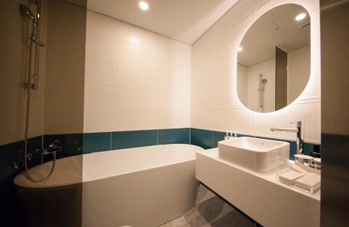 Jinhae Hotel | Discover Hotel Londoner Yongwon: Family-Friendly Comfort