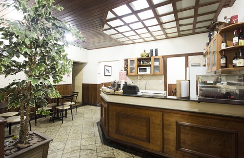 Caxambu Hotel | Discover Hotel Lopes Caxambu: Family-Friendly Retreat