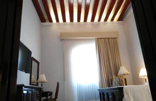 Zona Centro Hotel | Discover Hotel Lopez Campeche: Family-Friendly & Accessible