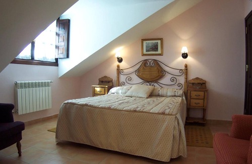 Arenas de Cabrales Hotel | Comfortable Hotel Los Ángeles with Spa and Breakfast Options