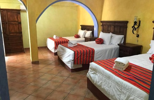 Jalpan de Serra Hotel | Relax at Hotel Los Ángeles Sierra Gorda with Pool & Spa