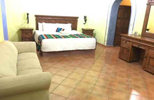 Jalpan de Serra Hotel | Relax at Hotel Los Ángeles Sierra Gorda with Pool & Spa