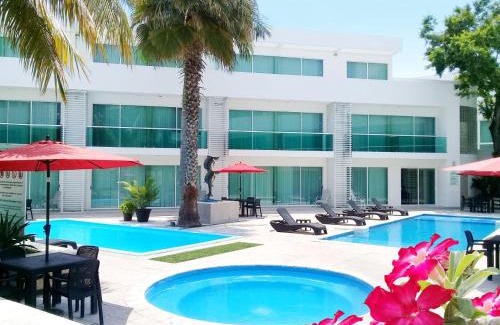 Chetumal Hotel | Inviting Hotel Los Cocos Chetumal with Pool & Breakfast