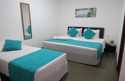 La Estrella Hotel | Budget-Friendly Hotel Los Cristales with Family Amenities
