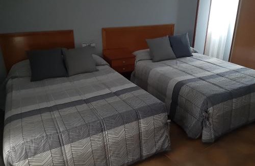 San Martin de la Vega Hotel | Convenient Hotel Los Leones: Your Gateway to Warner Park