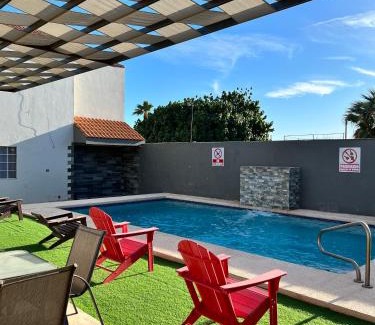Golfo de Santa Clara Hotel | Discover Hotel Los Pinos Inn: Family-Friendly with Pool