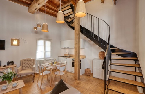 Montreuil-sur-Mer Hotel | Unforgettable Stays at Hotel Loysel le Gaucher - 10/10 Rating