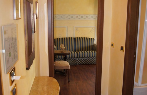 Lugana Hotel | Discover Hotel Lugana Parco Al Lago with Ocean View Pool