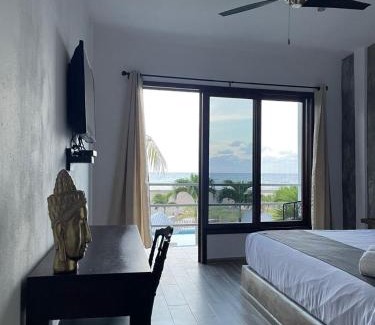 Tecolutla Hotel | Discover Lunazul Hotel: Beachfront Bliss with Pool Access