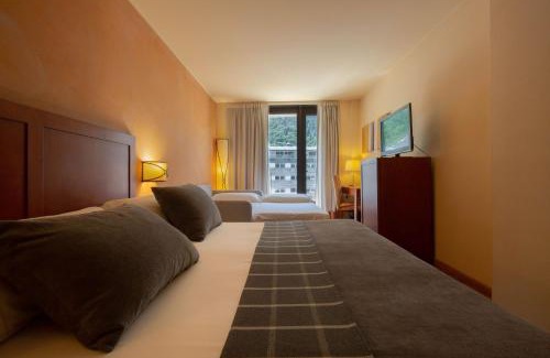 Andorra la Vella Hotel | Experience Hotel Màgic Andorra: Spa & Family-Friendly Comfort
