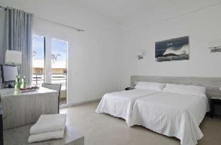 El Medano Hotel | Oceanfront Bliss at Hotel Médano - Rated 8.2/10