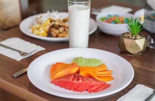 Celaya Hotel | Discover Hotel México Plaza Celaya: Family-Friendly Stay